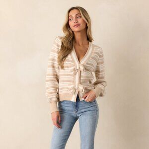 Red Dress Fond Reflections Beige Stripe Long Sleeve Sweater Top Size MM / Beige